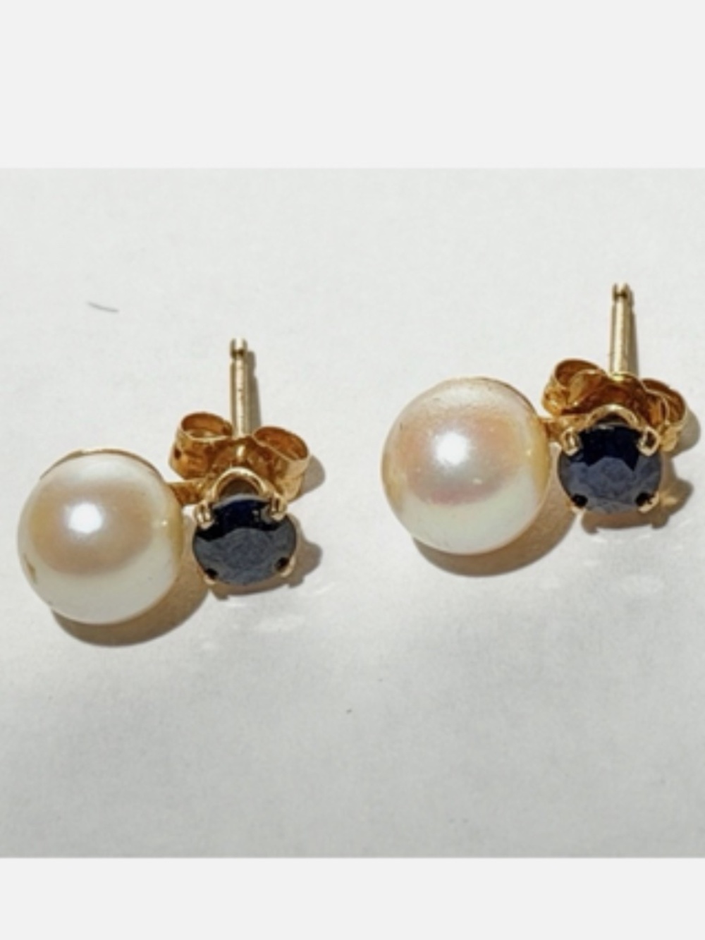14K Yellow Gold 7mm Pearl & Dark Blue Stone Stud Earrings